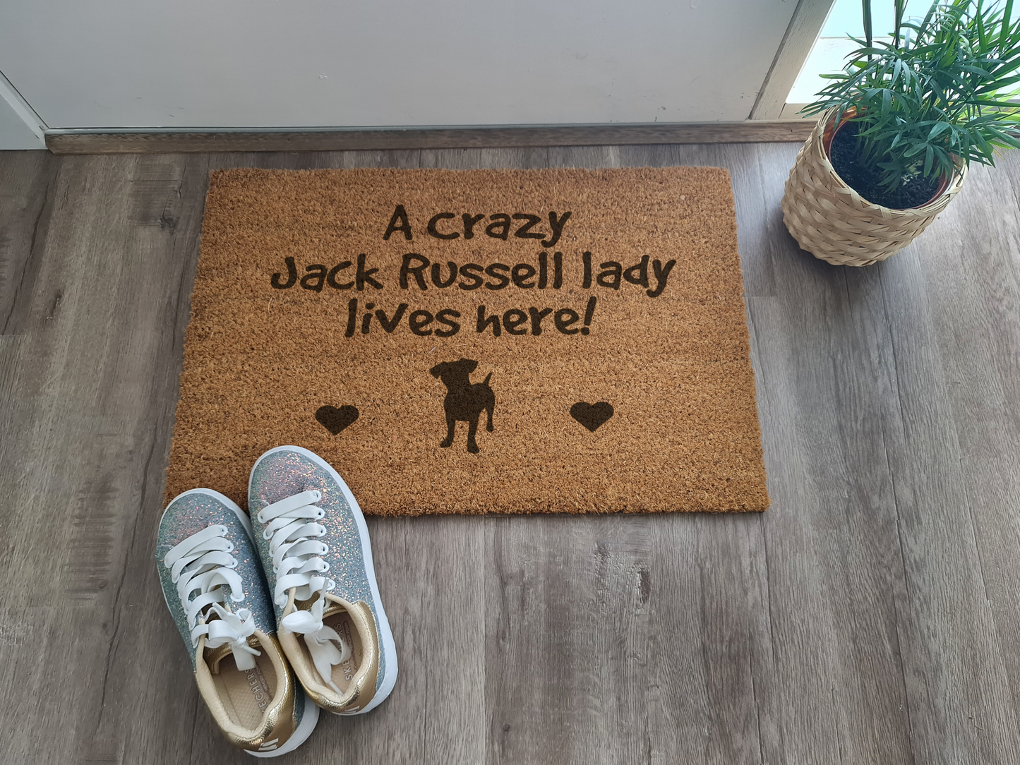 A CRAZY JACK RUSSELL LADY LIVES HERE! CUSTOM FUN DOOR MAT