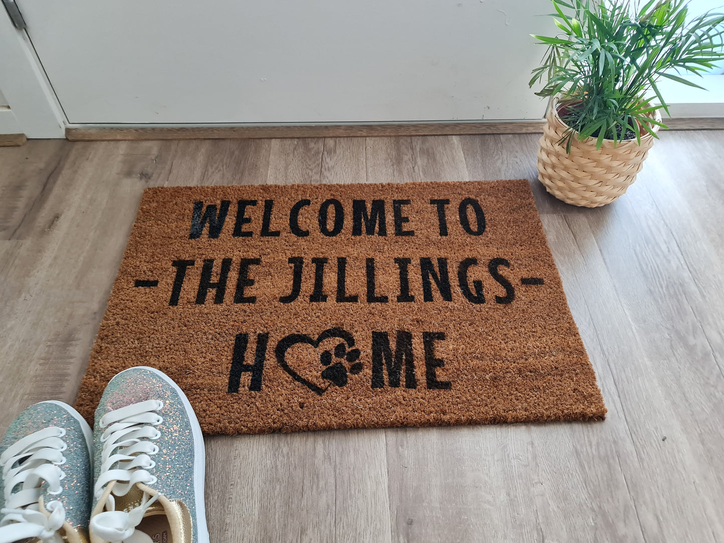 PET LOVERS WELCOME TO THE FAMILY NAME HOME PERSONALISED DOOR MAT