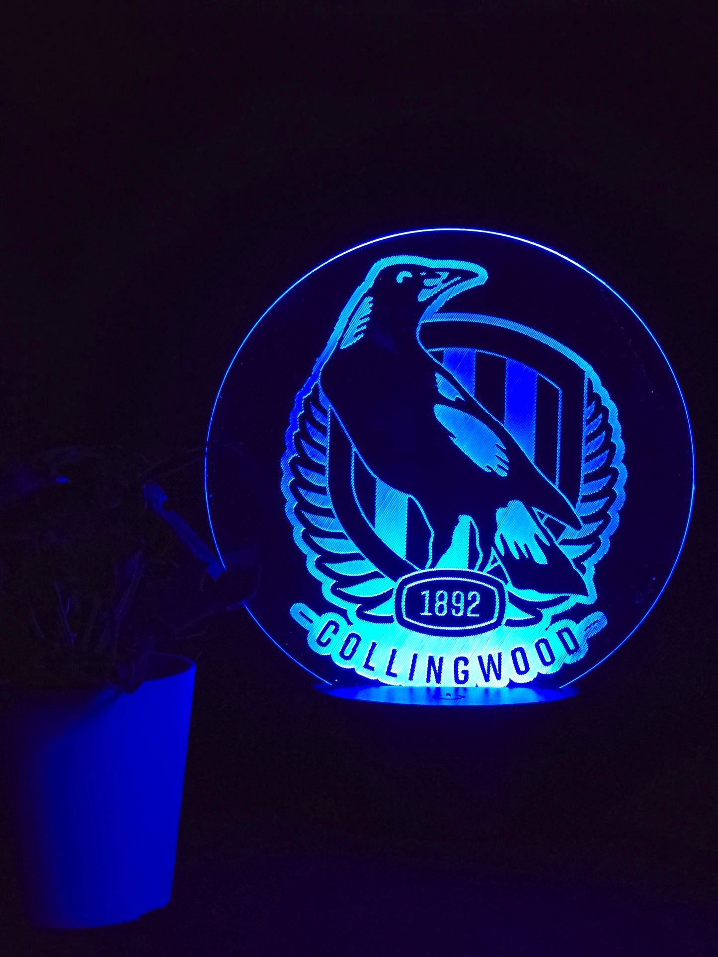 COLLINGWOOD MAGPIES NIGHT LIGHT 8 COLOURS LED LAMP