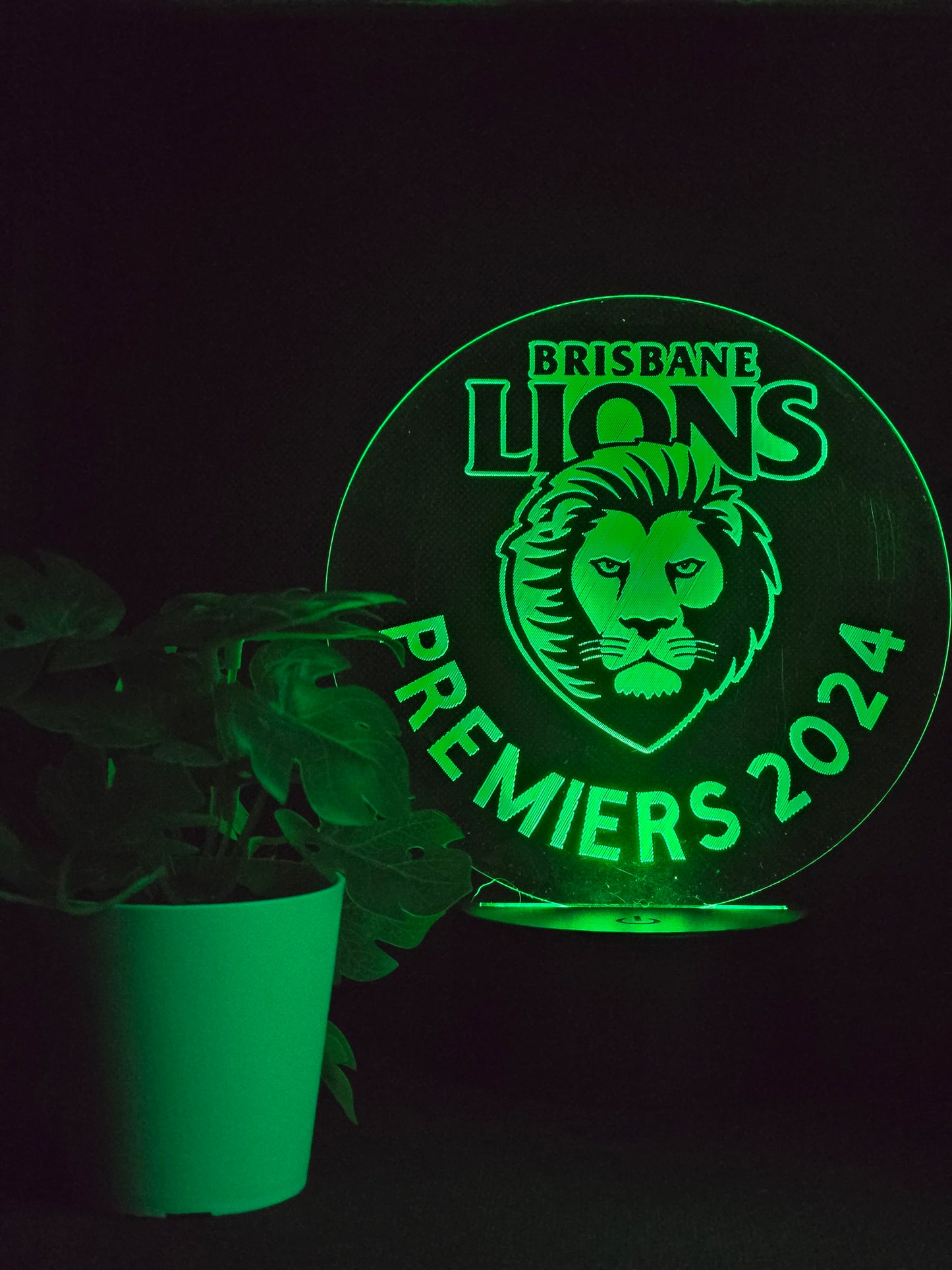 BRISBANE LIONS PREMIERS 24 NIGHT LIGHT 8 COLOURS LED LAMP