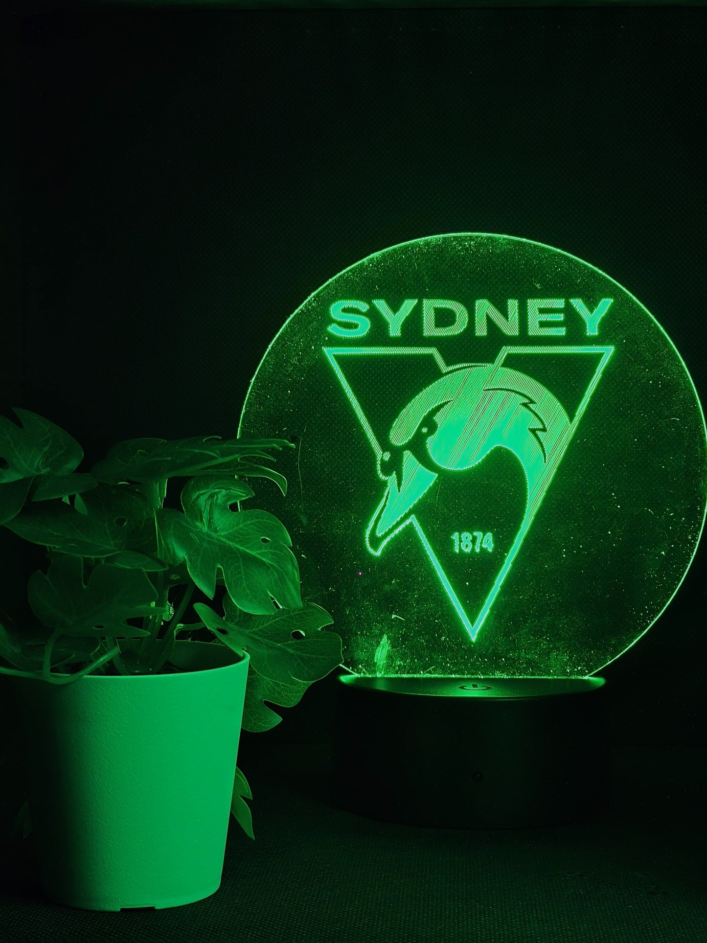 SYDNEY SWANS NIGHT LIGHT 8 COLOURS LED LAMP