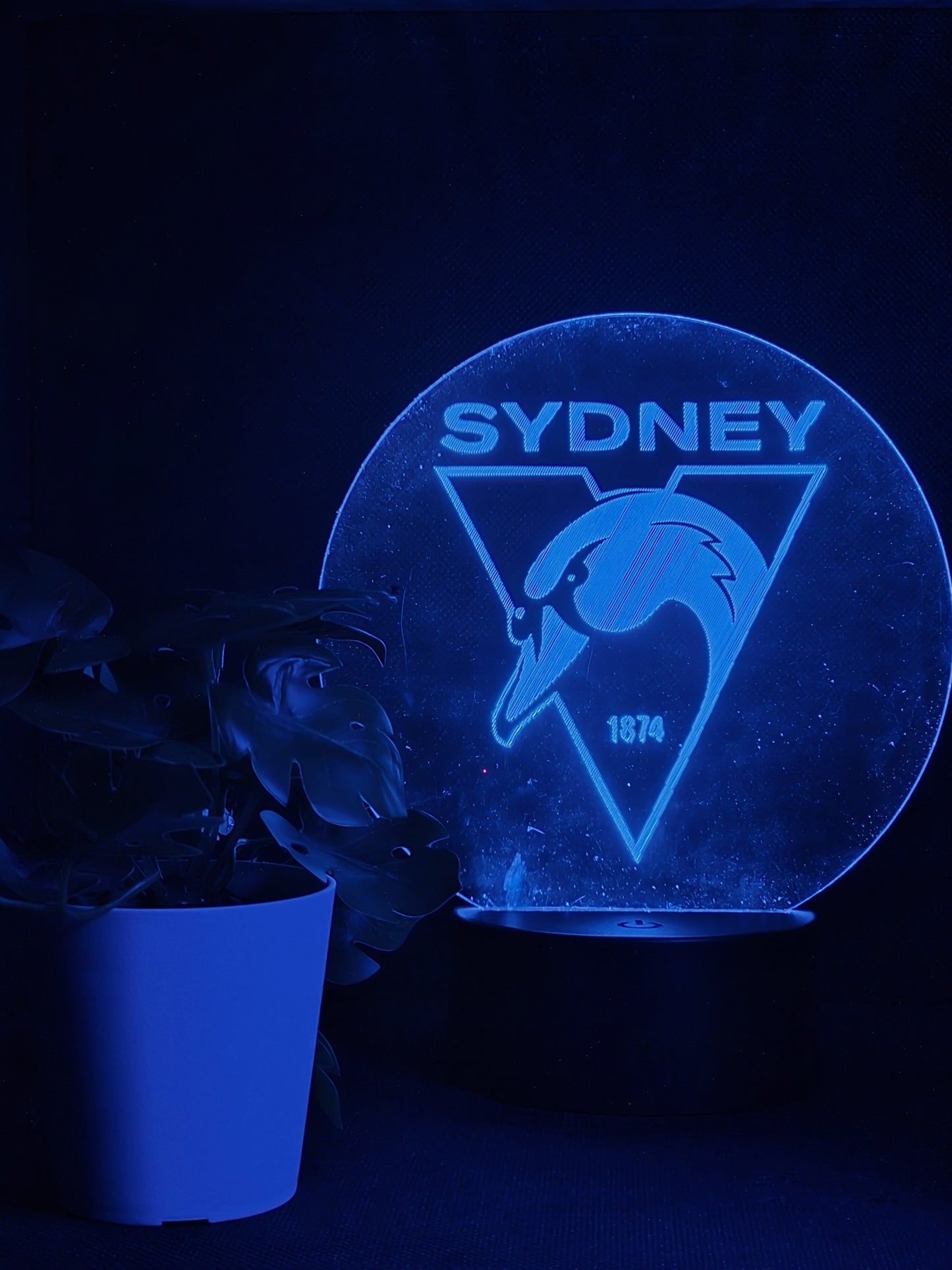 SYDNEY SWANS NIGHT LIGHT 8 COLOURS LED LAMP