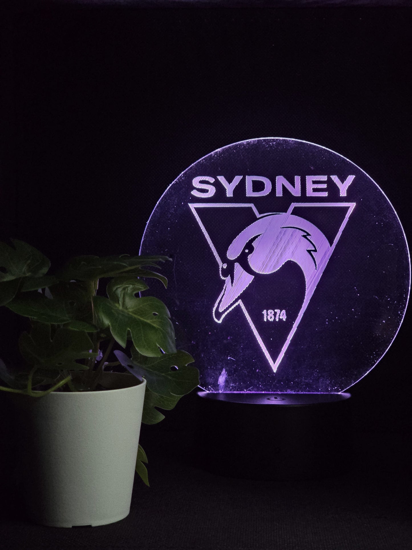 SYDNEY SWANS NIGHT LIGHT 8 COLOURS LED LAMP