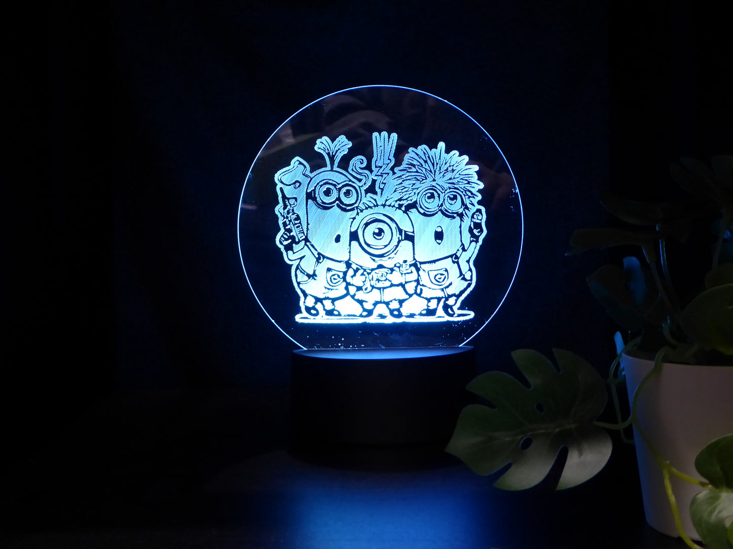 MINIONS FUN NIGHT LIGHT 8 COLOURS LED LAMP