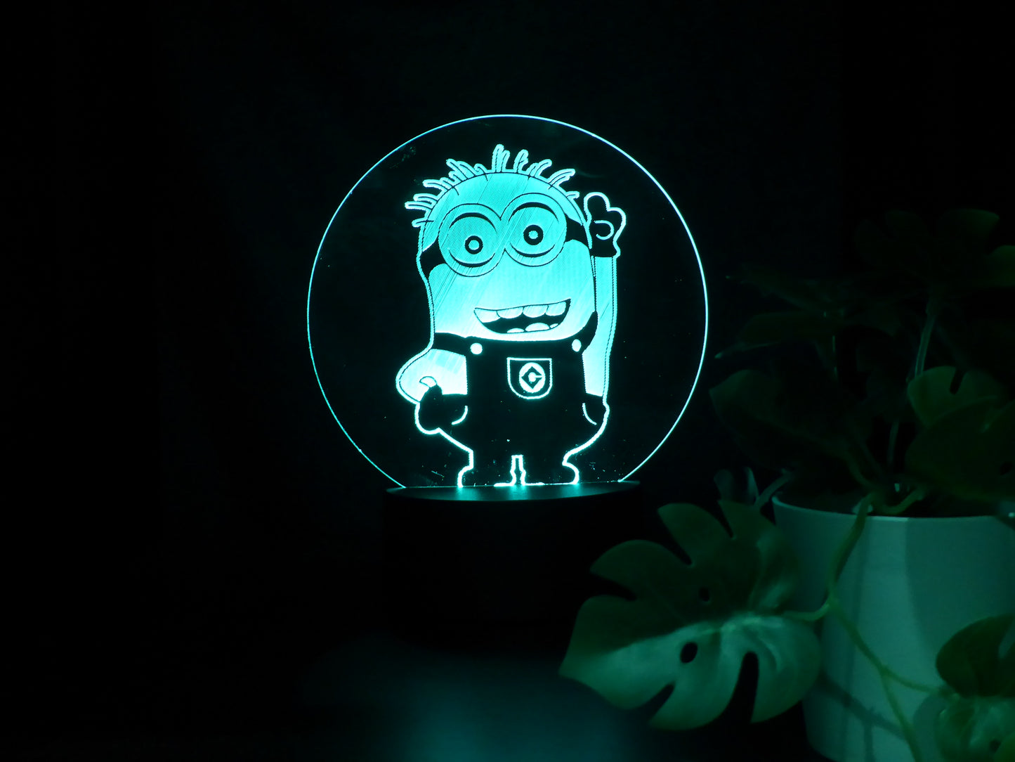 MINIONS NIGHT LIGHT 8 COLOURS LED LAMP