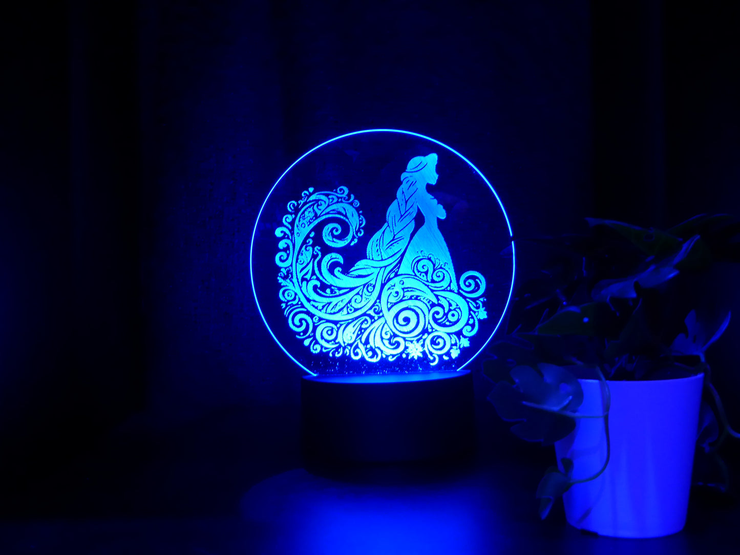 RAPUNZEL NIGHT LIGHT 8 COLOURS LED LAMP