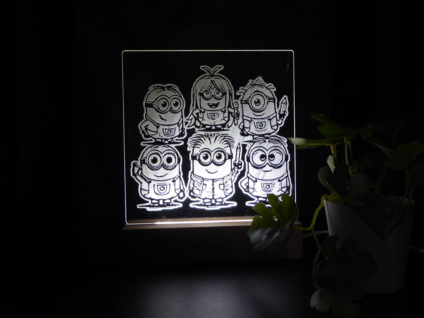 MINIONS NIGHT LIGHT WARM WHITE LED LAMP