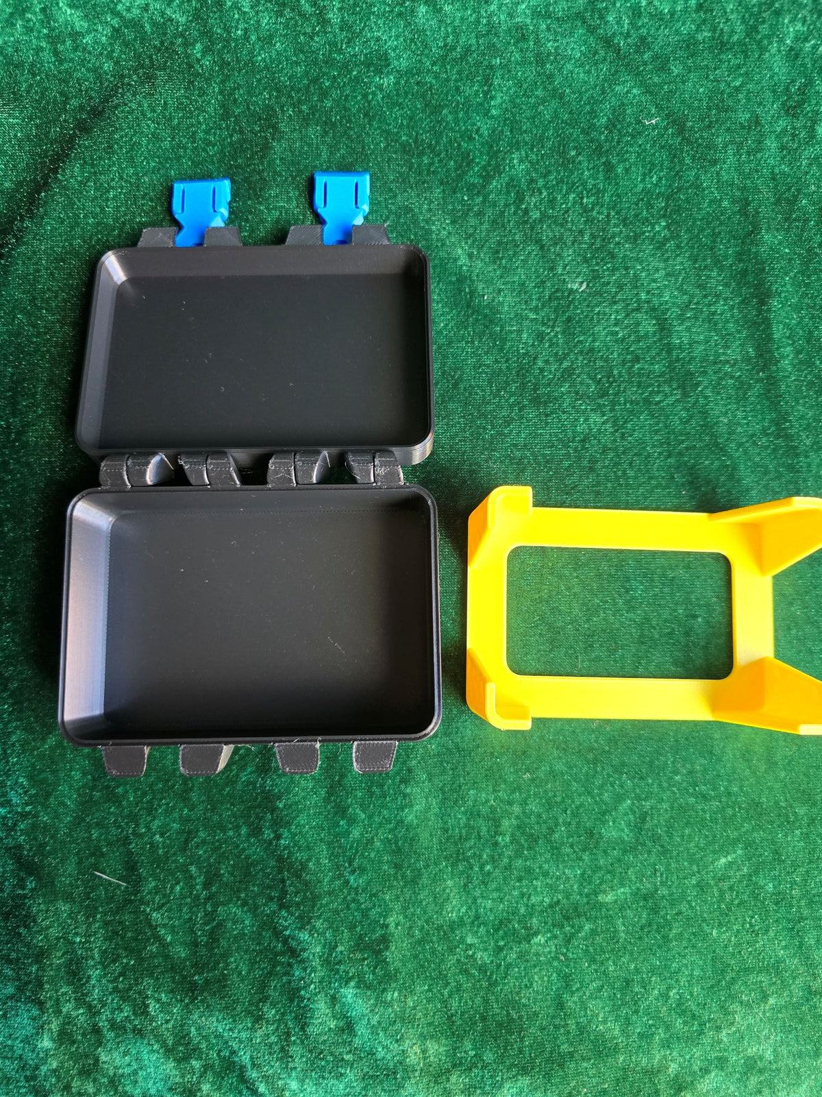 Cabanga Game Card Box Holder