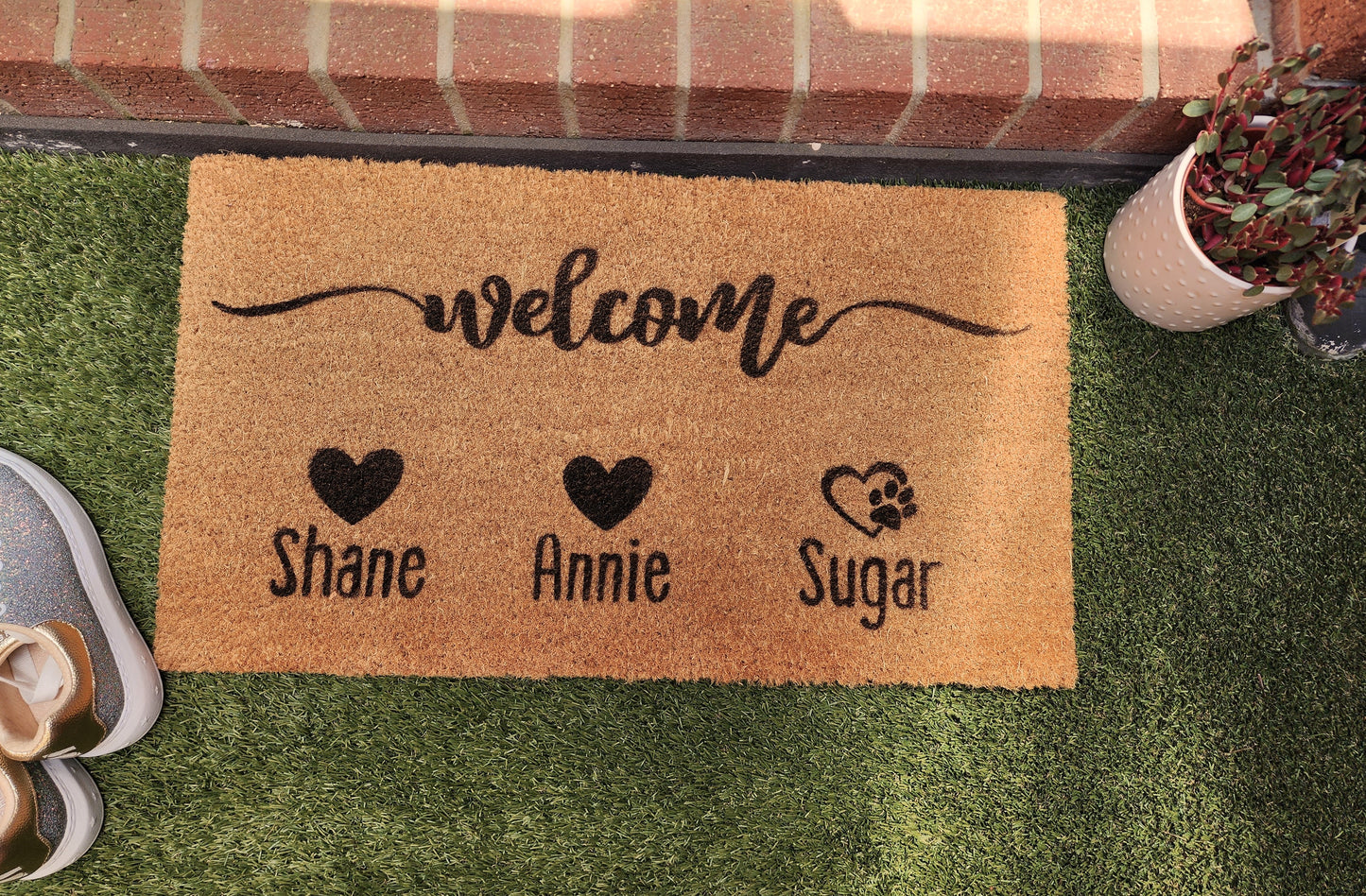 WELCOME FAMILY PET PERSONALISED DOOR MAT