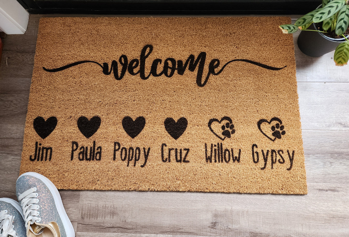 WELCOME FAMILY PET PERSONALISED DOOR MAT
