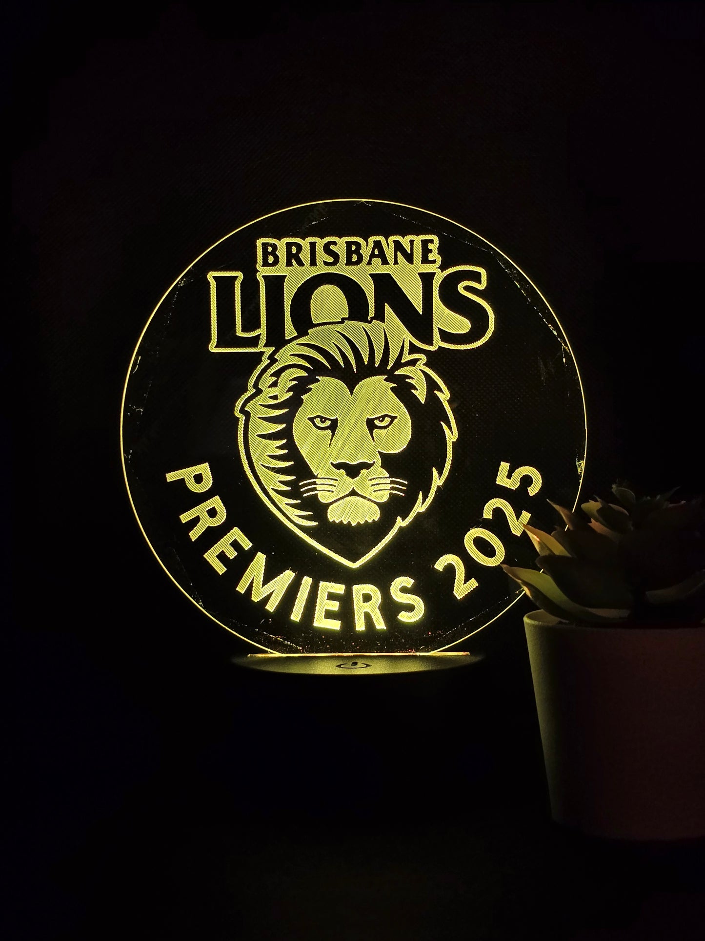Brisbane Lions Premiers 25 Night Light 8 Colours LED Lamp