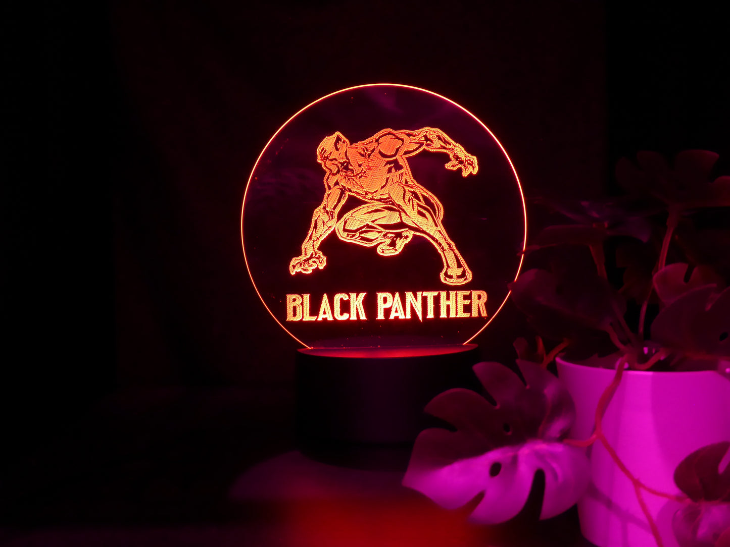 BLACK PANTHER NIGHT LIGHT 8 COLOURS LED LAMP