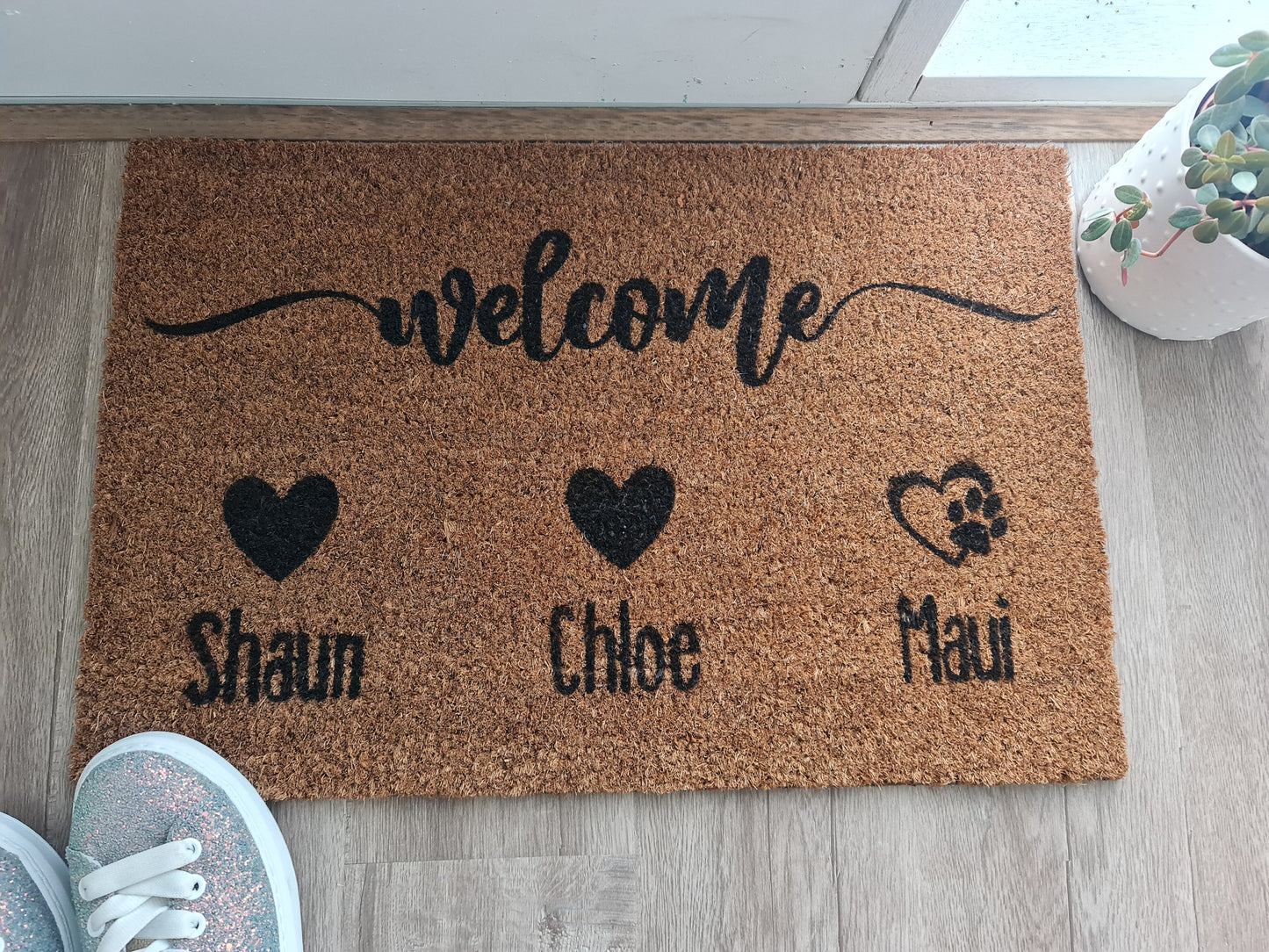 WELCOME FAMILY PET PERSONALISED DOOR MAT