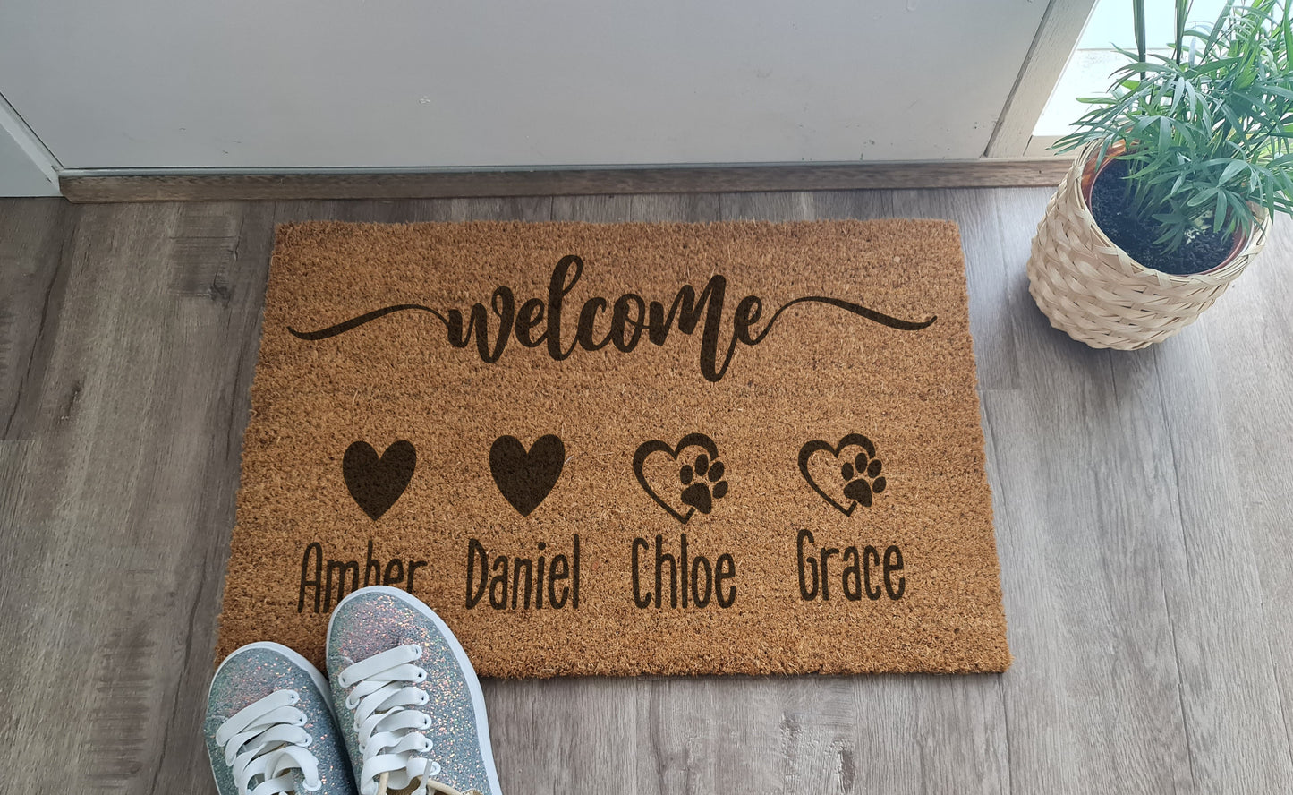 WELCOME FAMILY PET PERSONALISED DOOR MAT